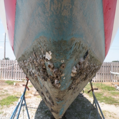 UNDERWATER HULL CLEANING BACKGROUND